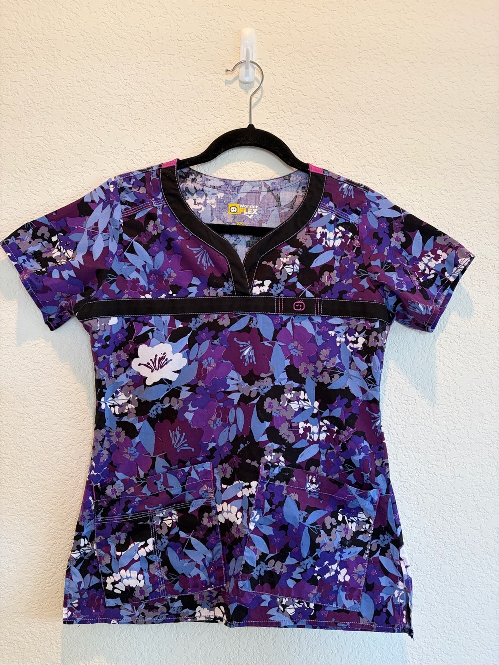 WonderWink Purple and Blue Floral Short Sleeve Scrub Top